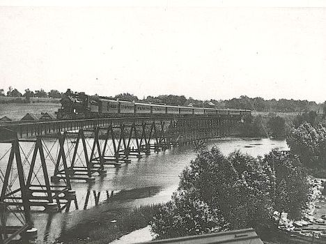 Huron River Railroad Bridge
